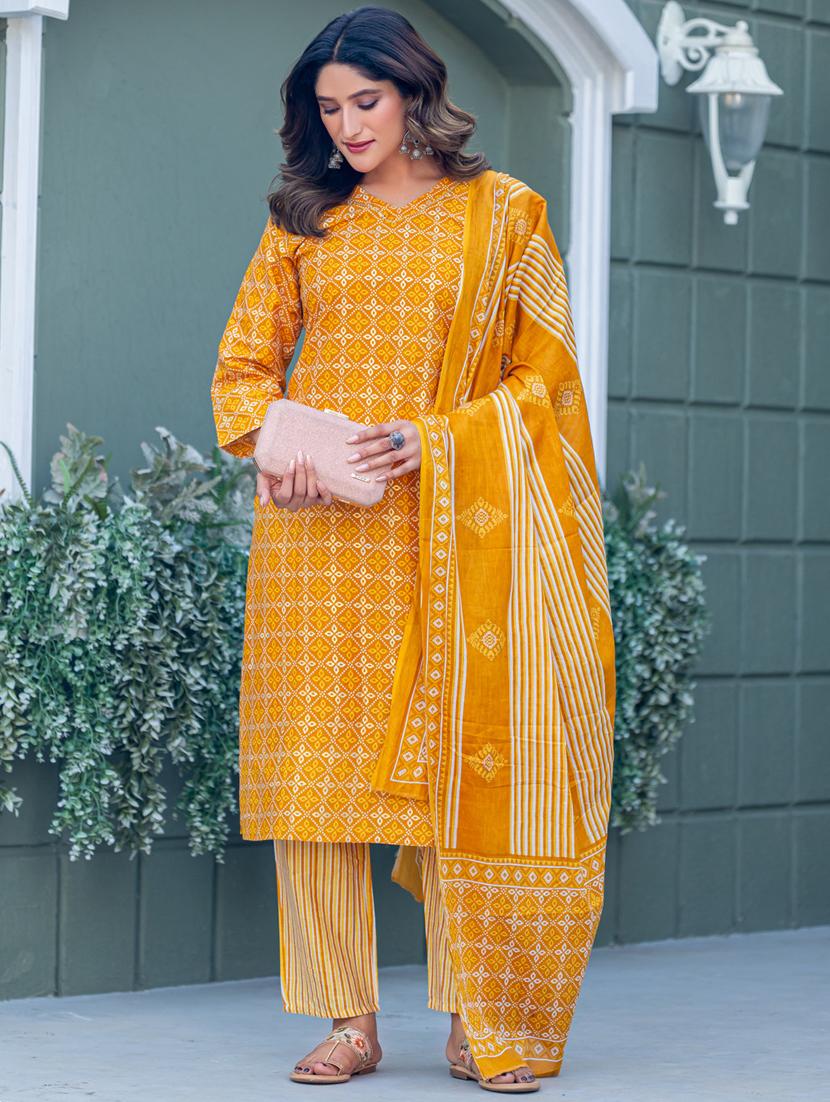 women printed three quarter sleeve kurta pant with dupatta set - 22014273 -  Standard Image - 1