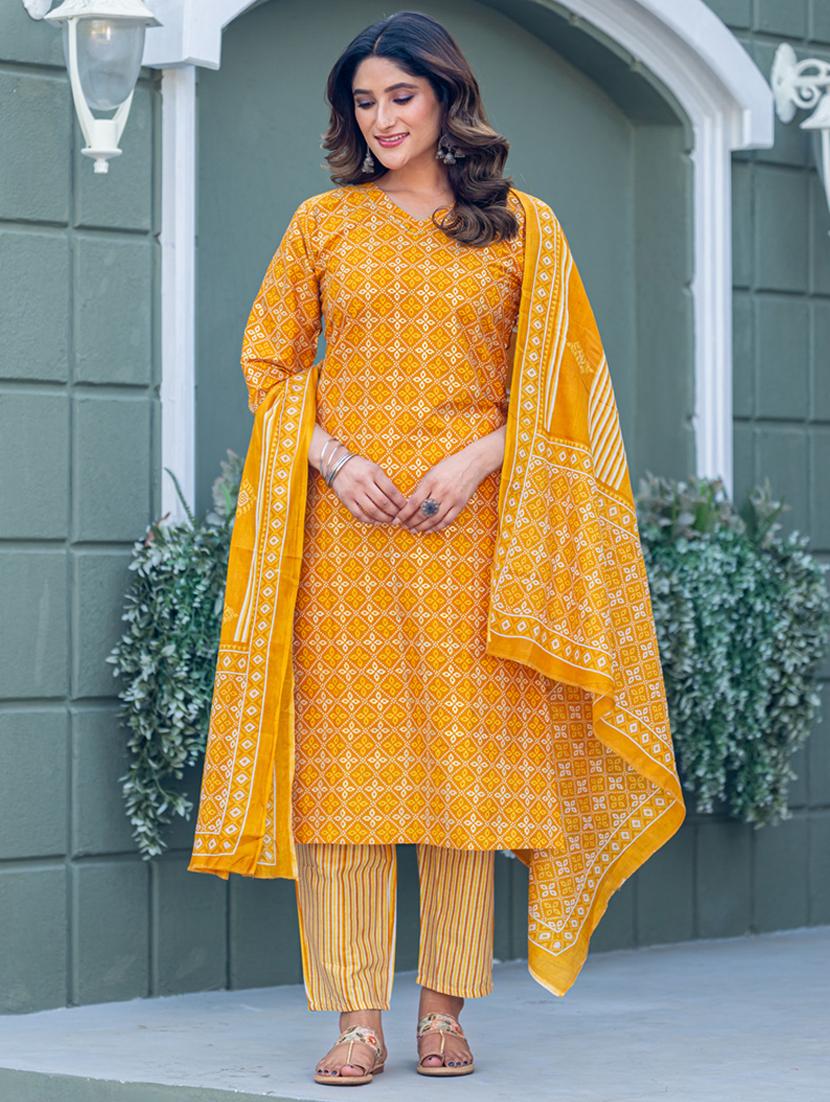 women printed three quarter sleeve kurta pant with dupatta set - 22014273 - Standard Image - 4