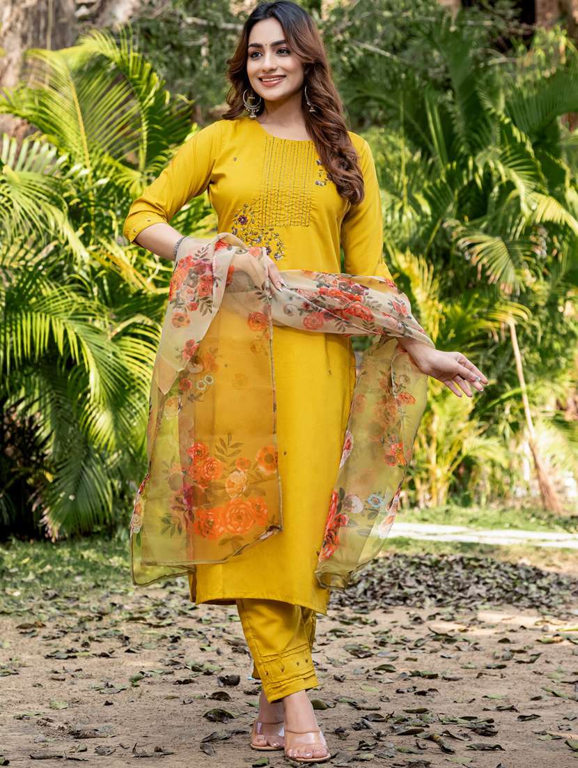 women three quarter sleeve kurta pant with dupatta set