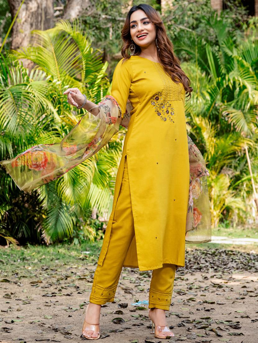 women three quarter sleeve kurta pant with dupatta set - 22014277 - Standard Image - 1