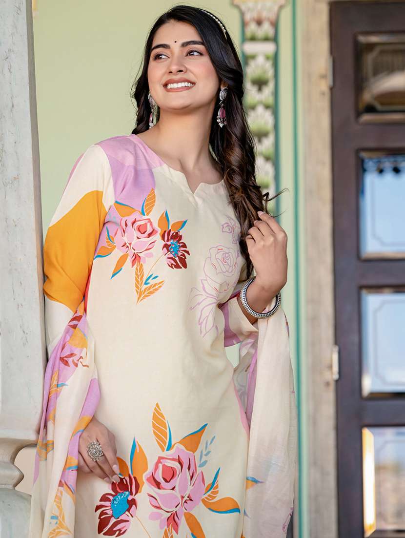women printed three quarter sleeve kurta pant with dupatta set - 22014290 - Standard Image - 4