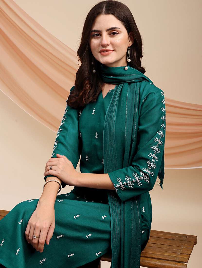 women three quarter sleeve kurta pant with dupatta set - 22014302 -  Standard Image - 4