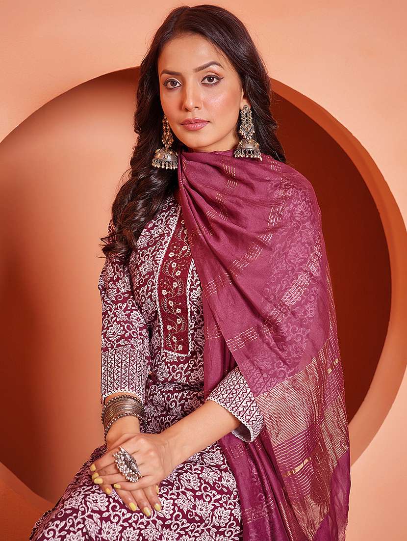 women three quarter sleeve kurta pant with dupatta set - 22014308 - Standard Image - 4
