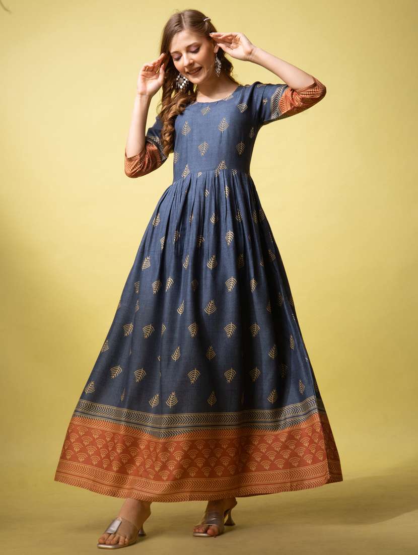 women printed three quarter sleeve anarkali kurta