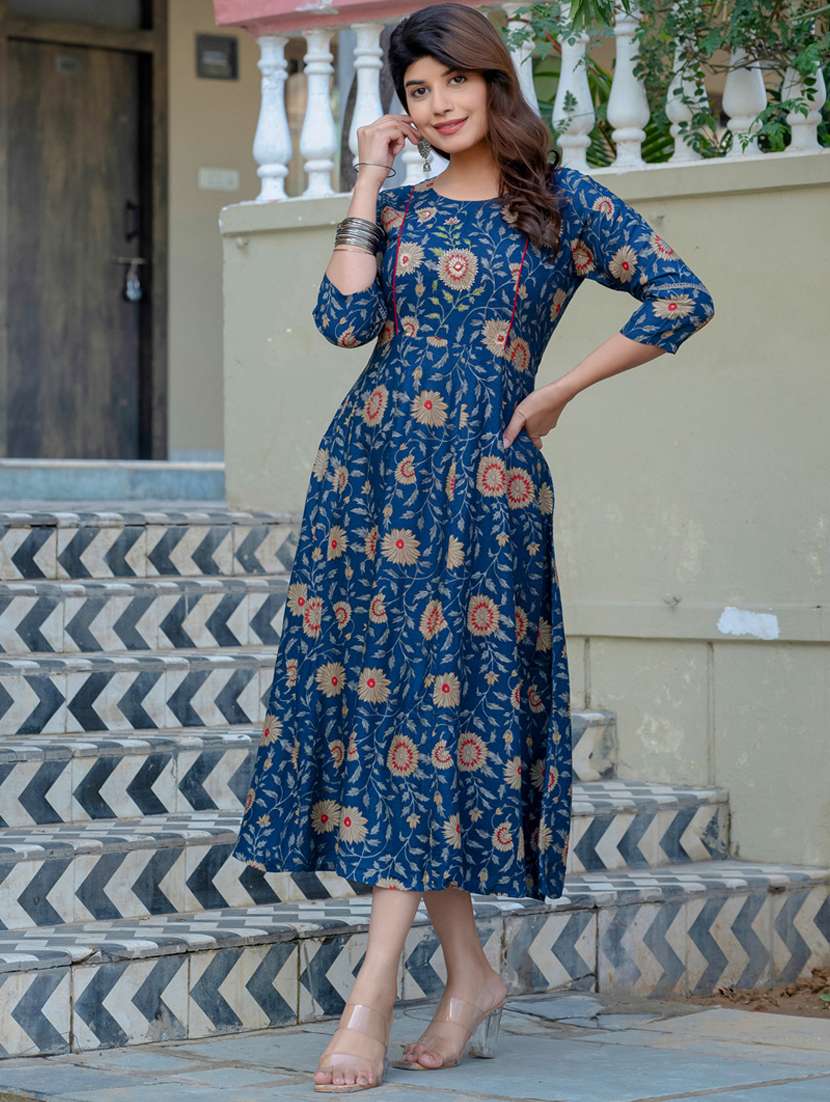women printed three quarter sleeve anarkali kurta