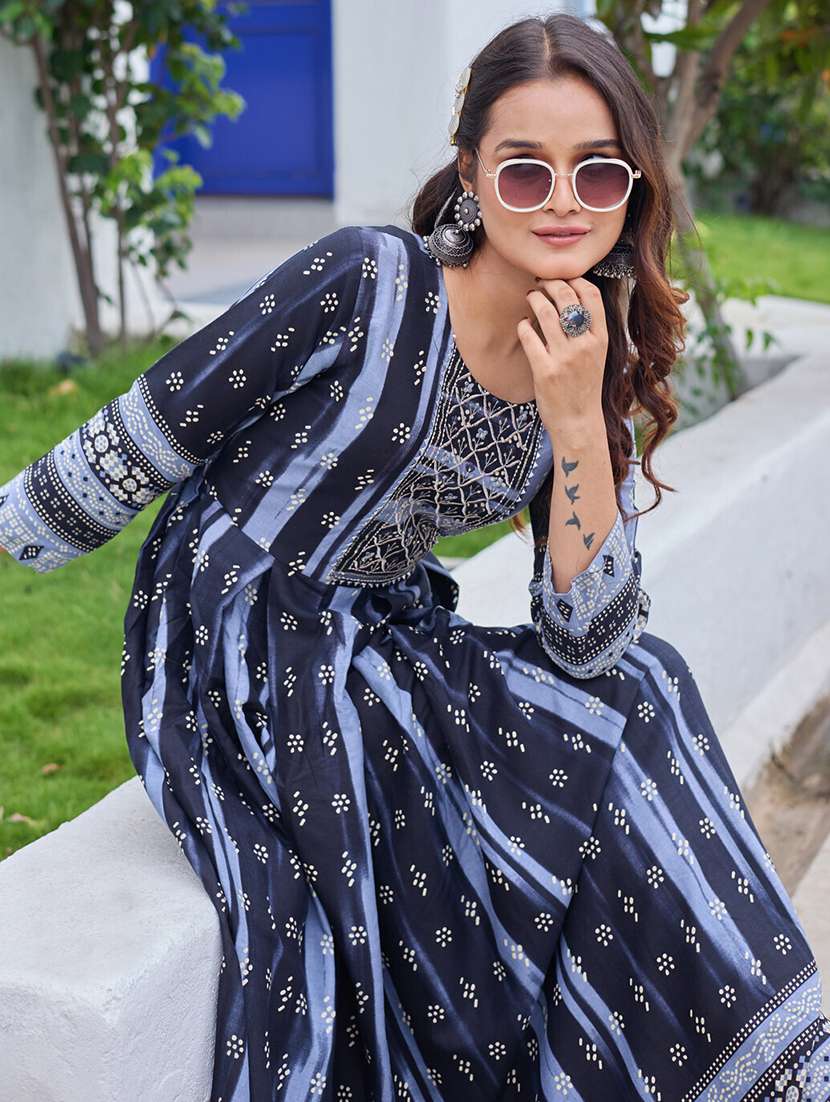 women printed three quarter sleeve anarkali kurta - 22014325 - Standard Image - 4