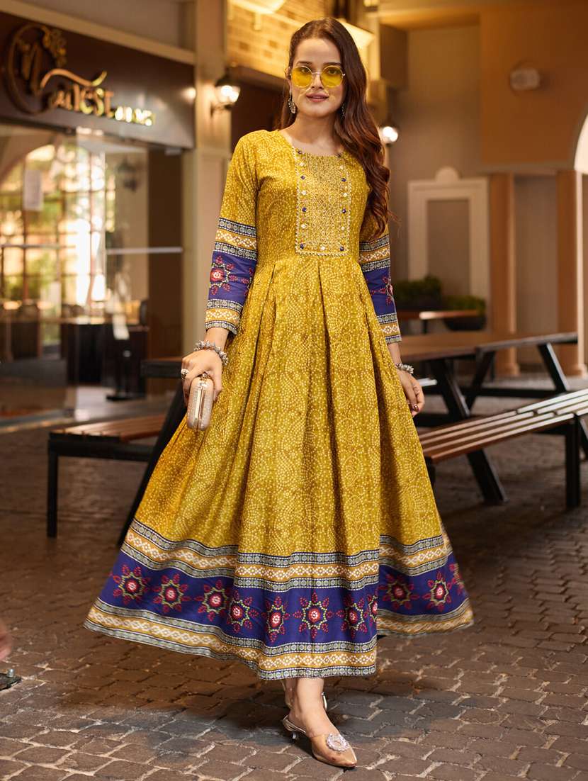 women printed three quarter sleeve anarkali kurta