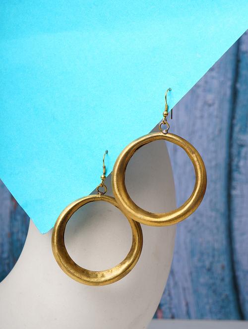 vintage gold toned classic design stylish bali earring - 22014516 - Standard Image - 0