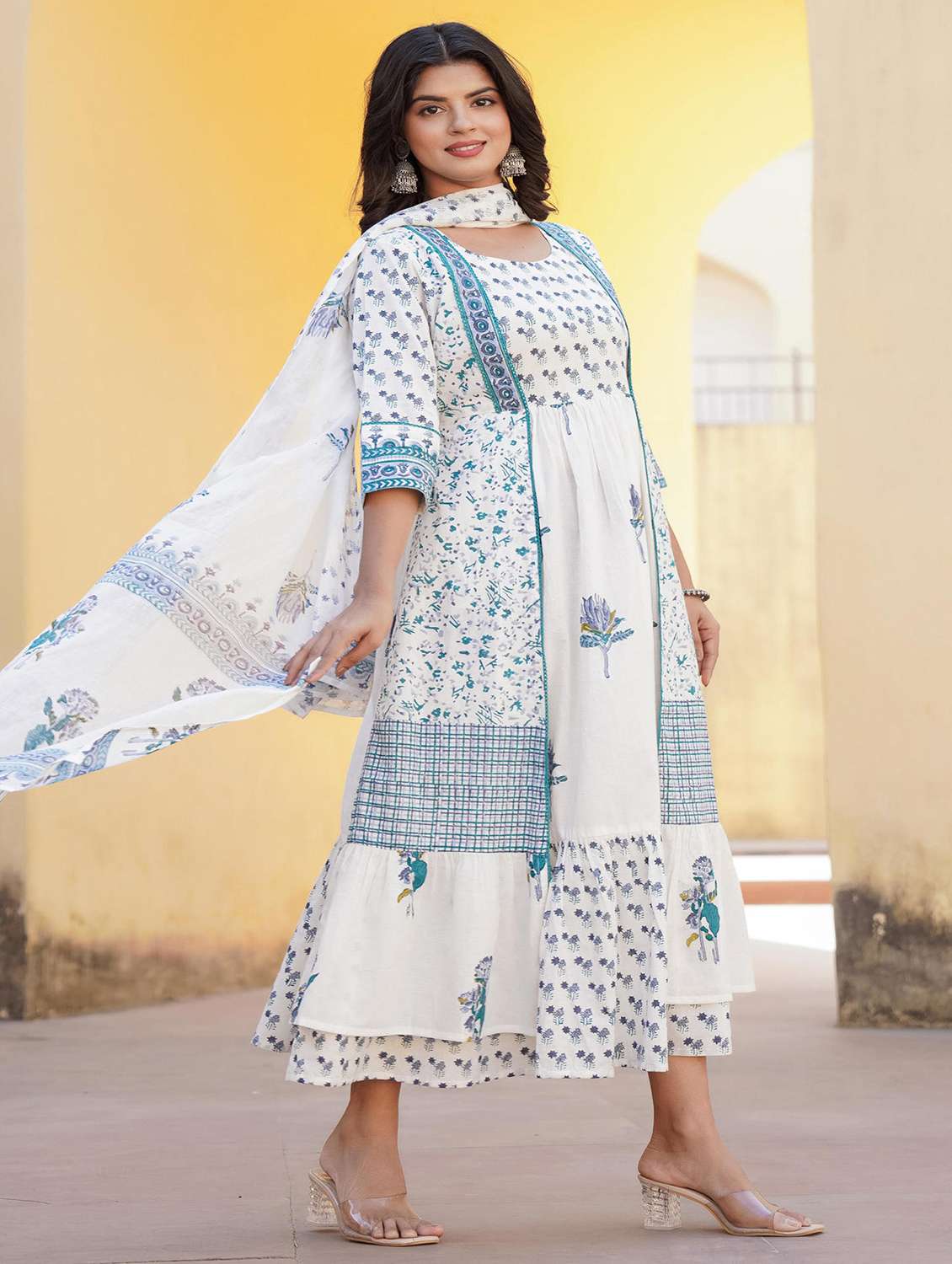 women floral three quarter sleeve kurta dupatta set - 22014636 -  Standard Image - 1