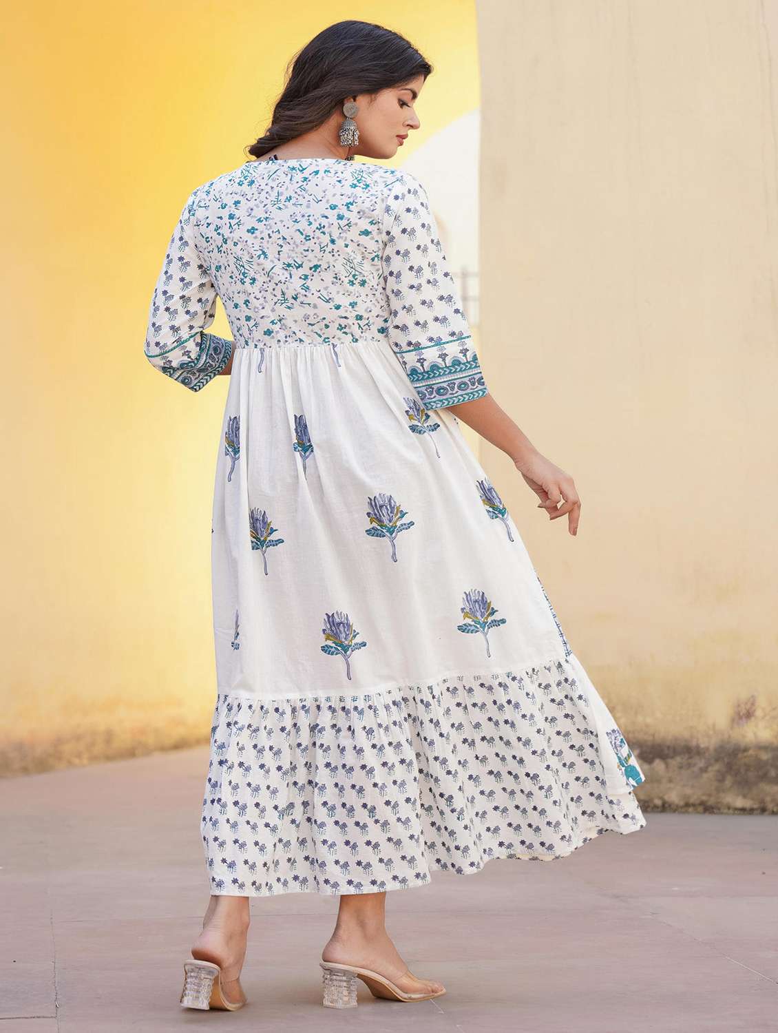 women floral three quarter sleeve kurta dupatta set - 22014636 -  Standard Image - 4