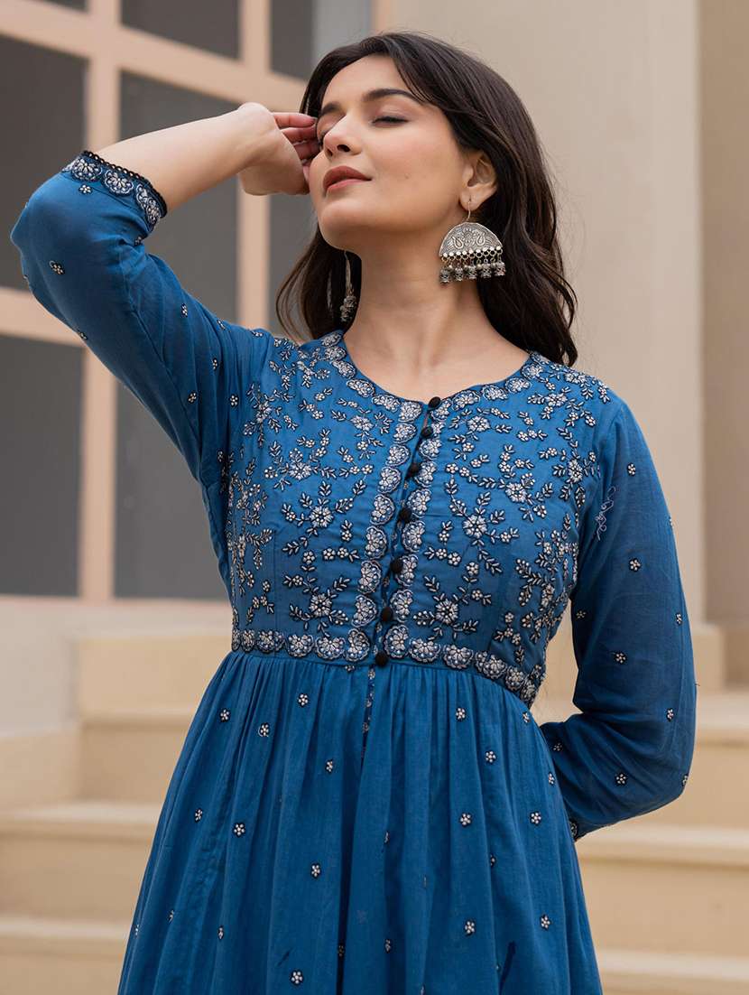 women embroidered three quarter sleeve ethnic dress - 22014664 -  Standard Image - 4