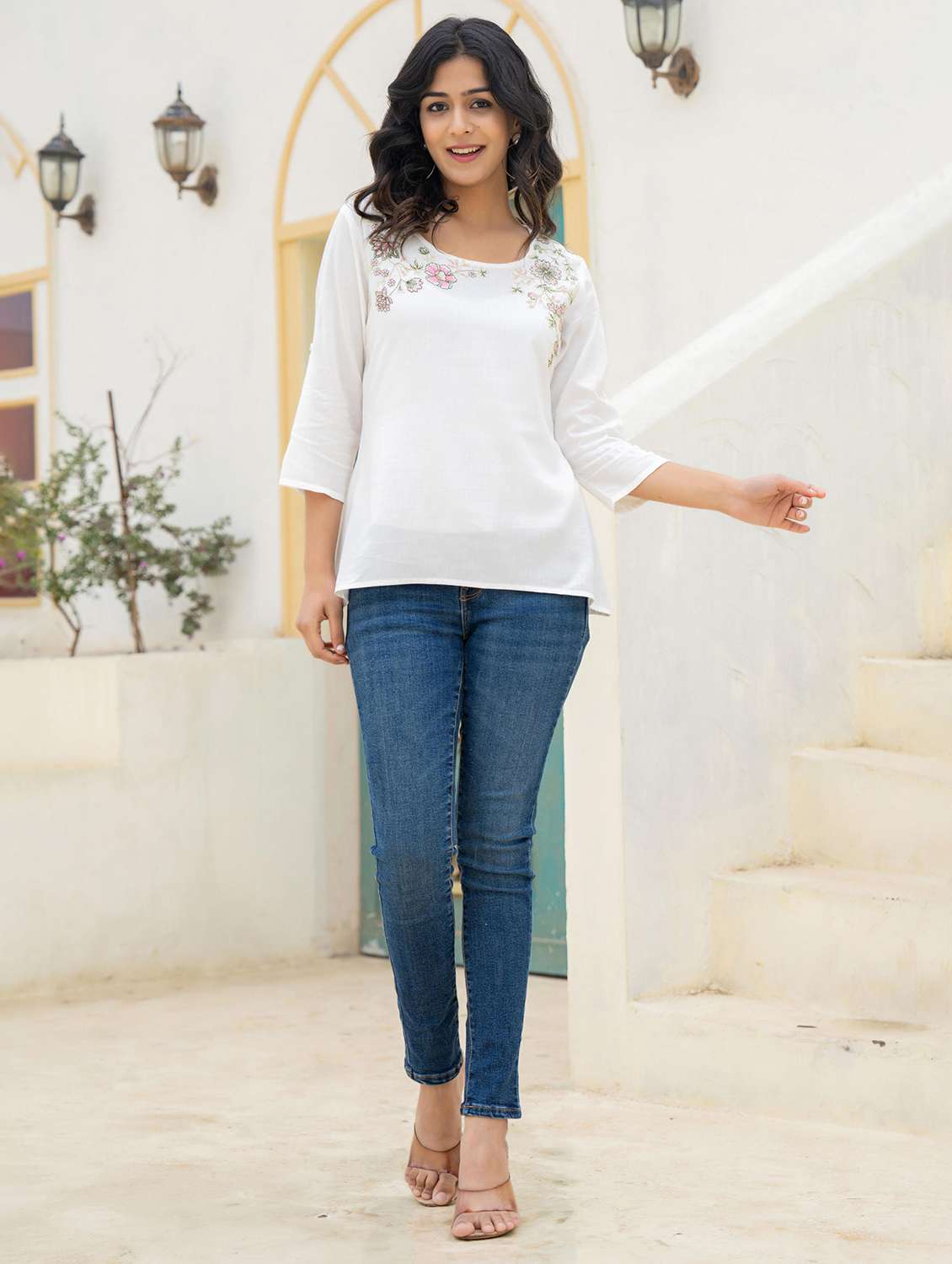 women three quarter sleeve straight kurti - 22014697 -  Standard Image - 4