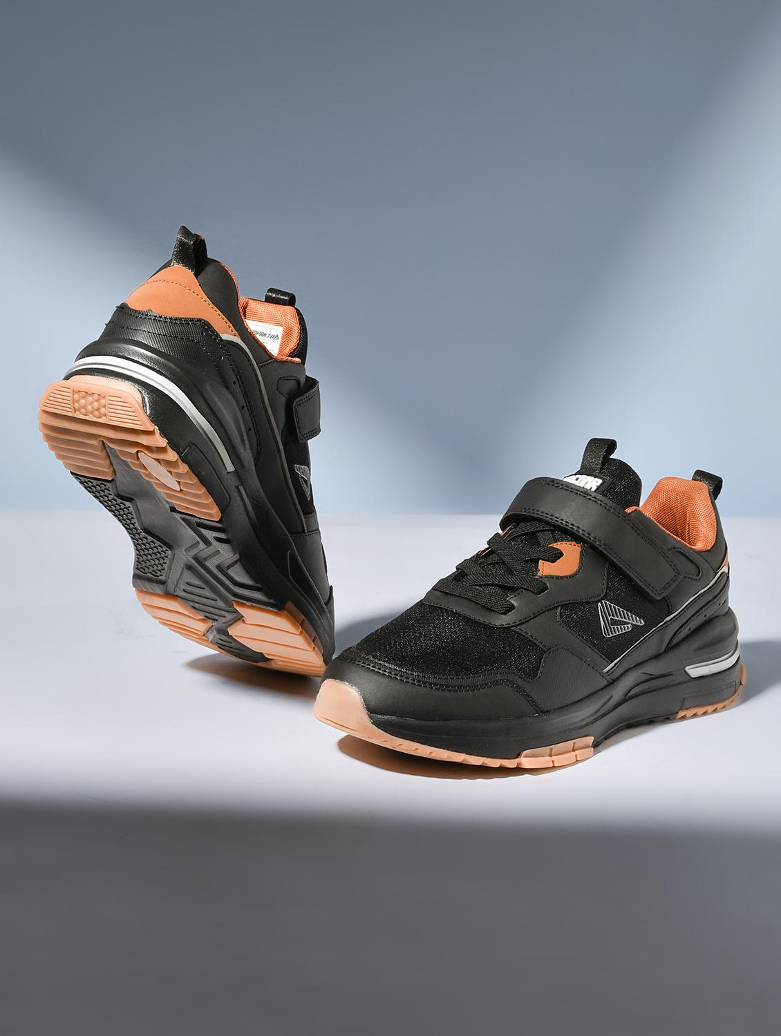 men black lace up sneaker - 22015937 -  Zoom Image - 0