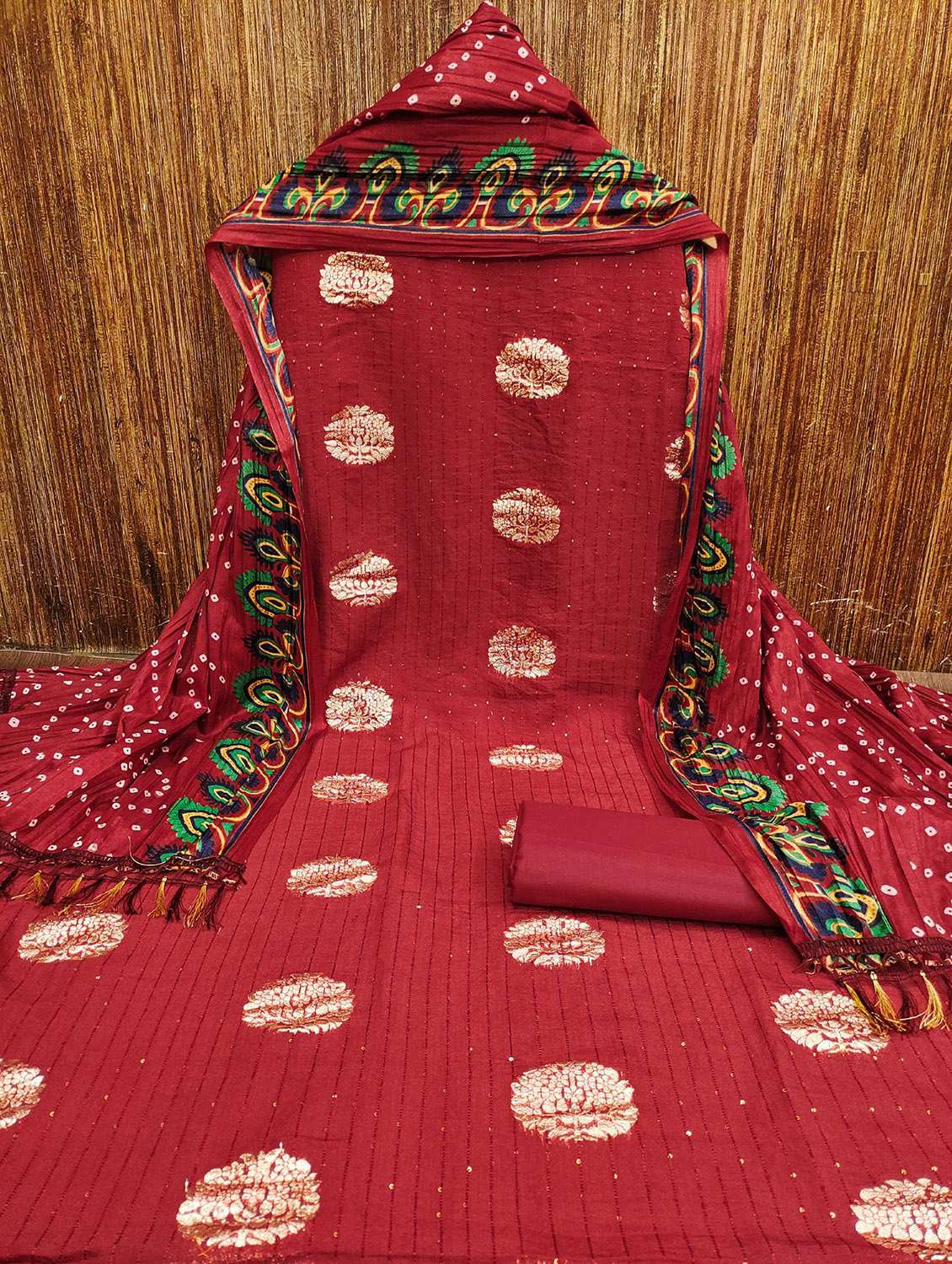 women self design zari work unstitched suit set - 22016412 -  Standard Image - 1