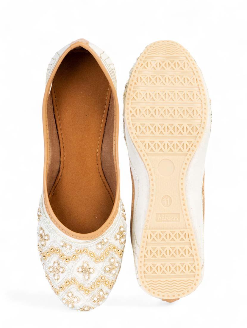 women embellished slip on juti - 22017417 - Standard Image - 6