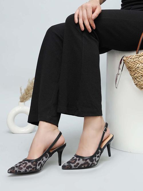 women animal print pointed pump - 22017433 -  Standard Image - 0