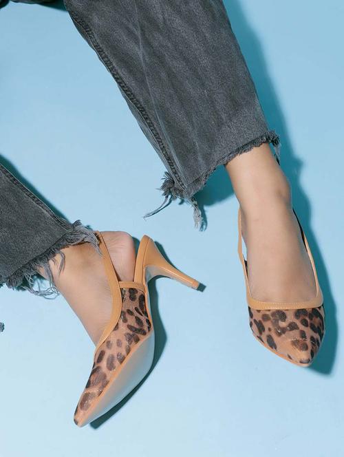 women animal printed pointed pumps - 22017434 -  Standard Image - 0