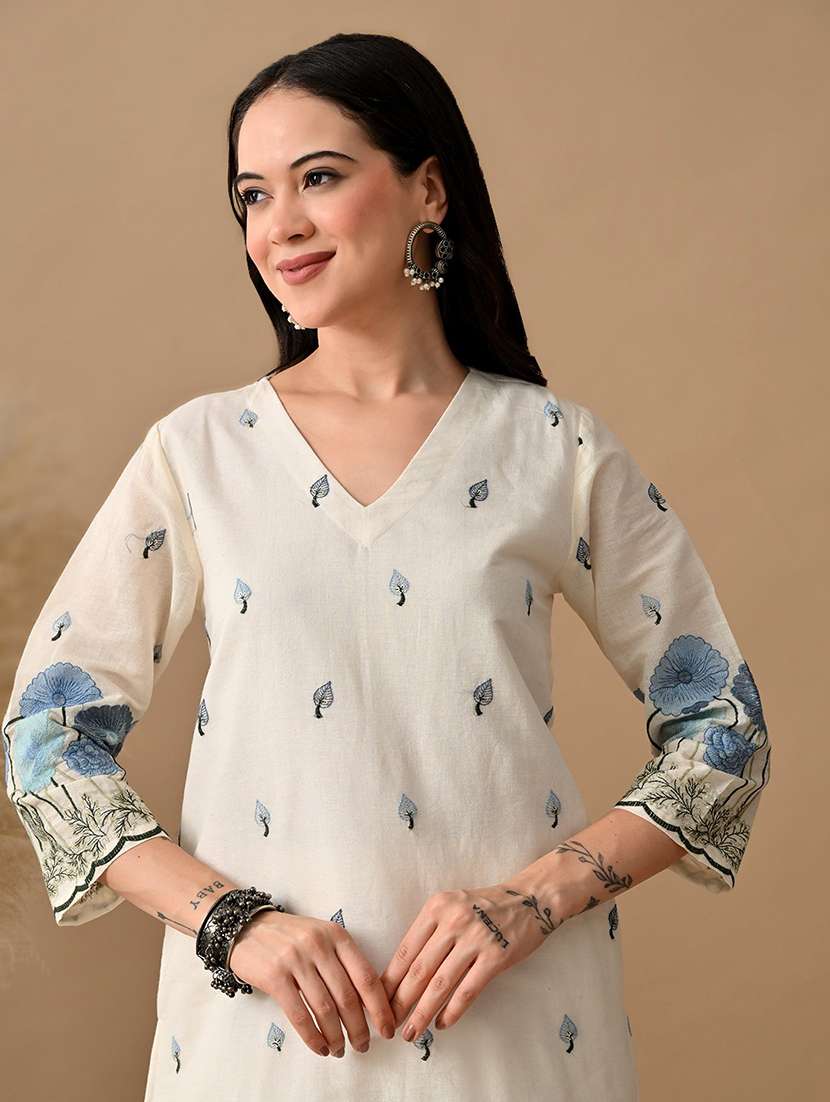 women embroidered three quarter sleeve kurta and pant set - 22017621 - Standard Image - 4