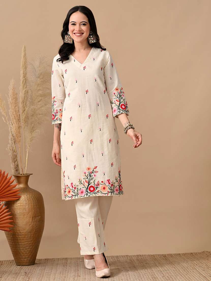 women embroidered three quarter sleeve kurta and pant set