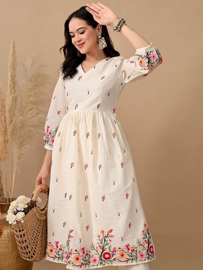 women embroidered three quarter sleeve kurta and pant set - 22017624 - Standard Image - 4