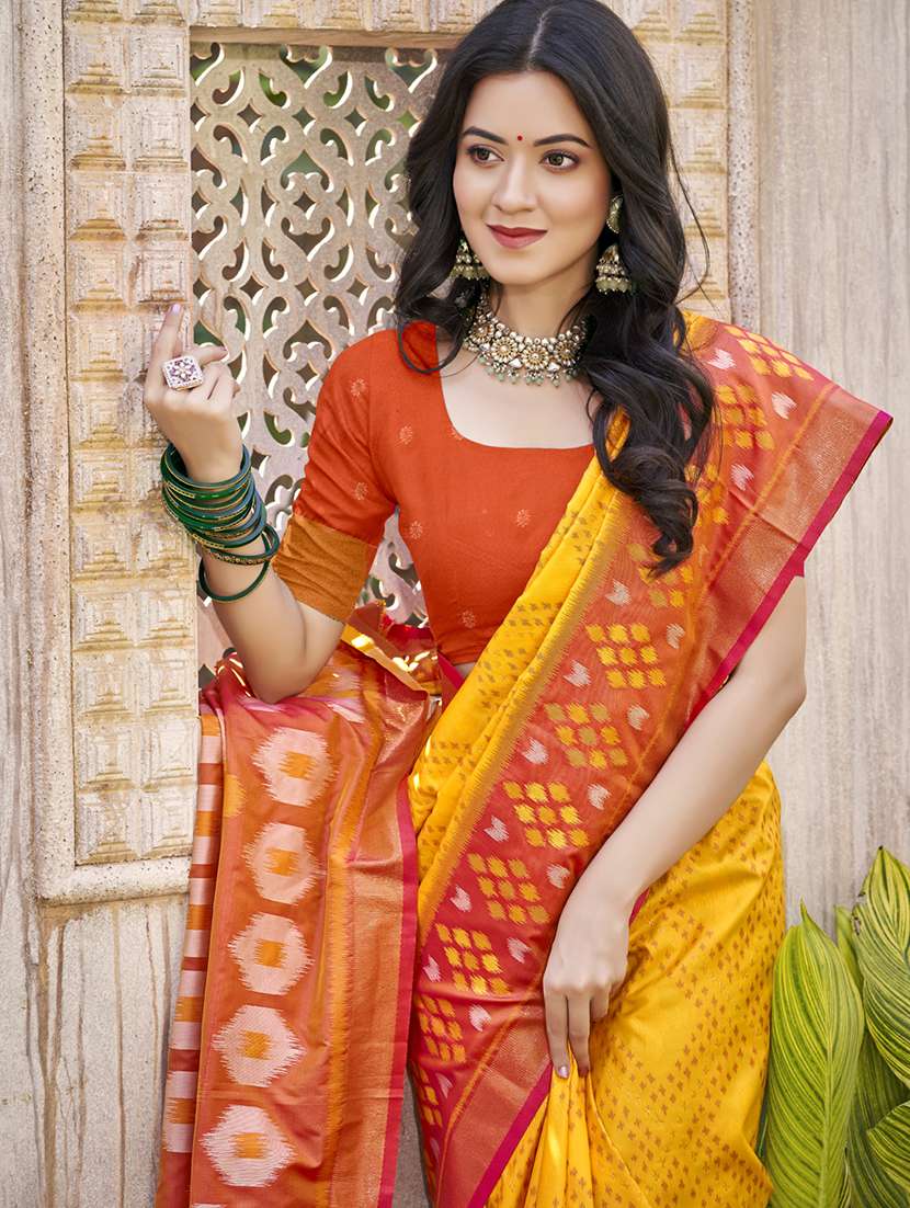 women self design pochampalli saree with blouse - 22018336 -  Standard Image - 1
