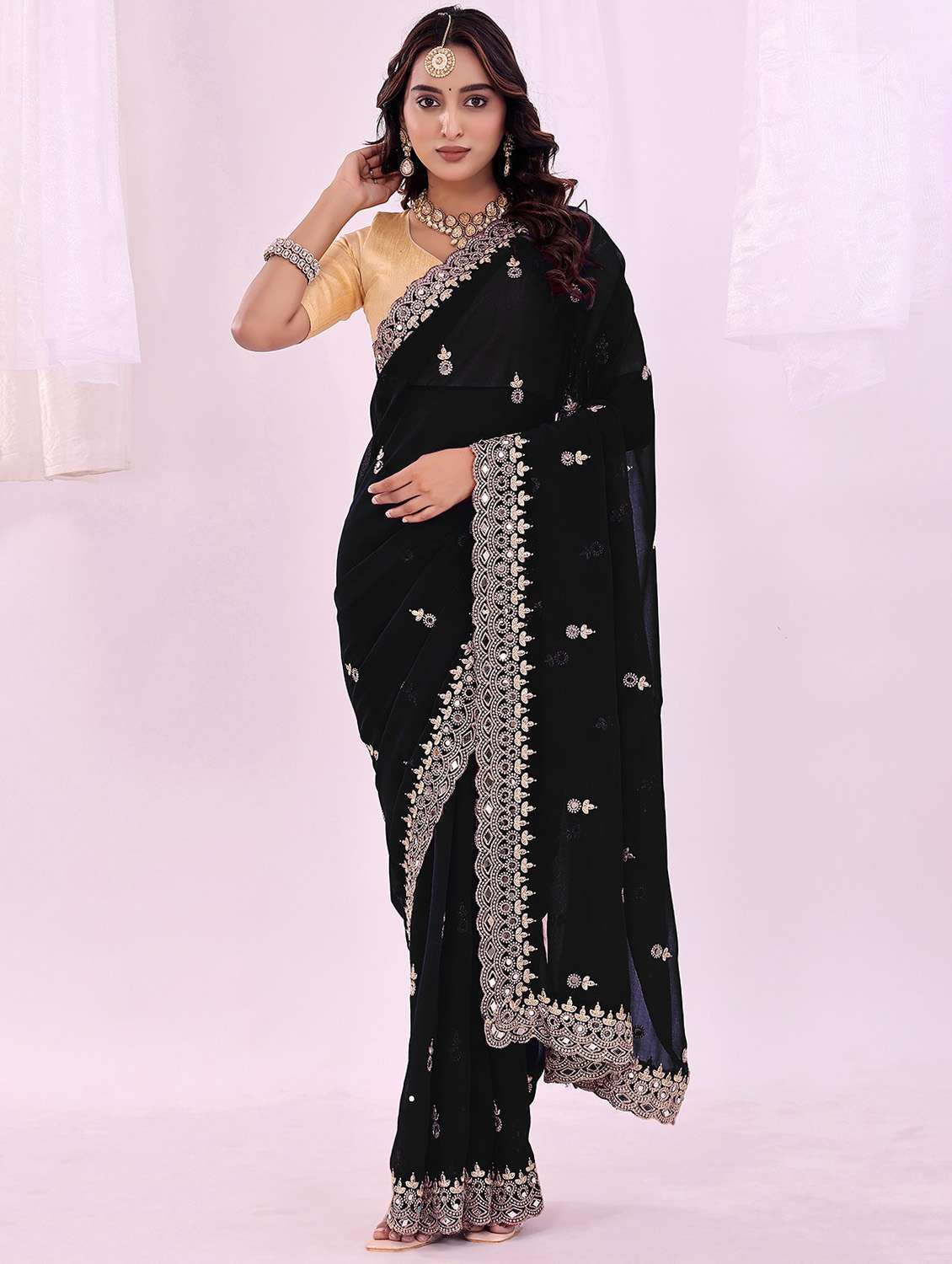 women solid with work embroidered saree with blouse - 22019212 - Zoom Image - 0