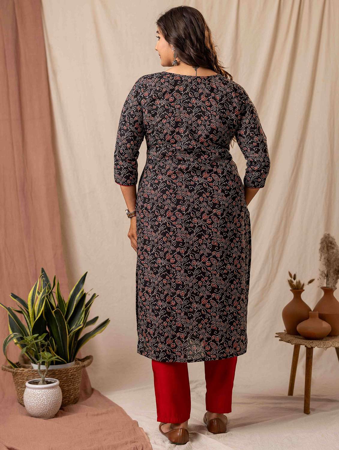 women printed three quarter sleeve straight kurta - 22019998 - Standard Image - 1