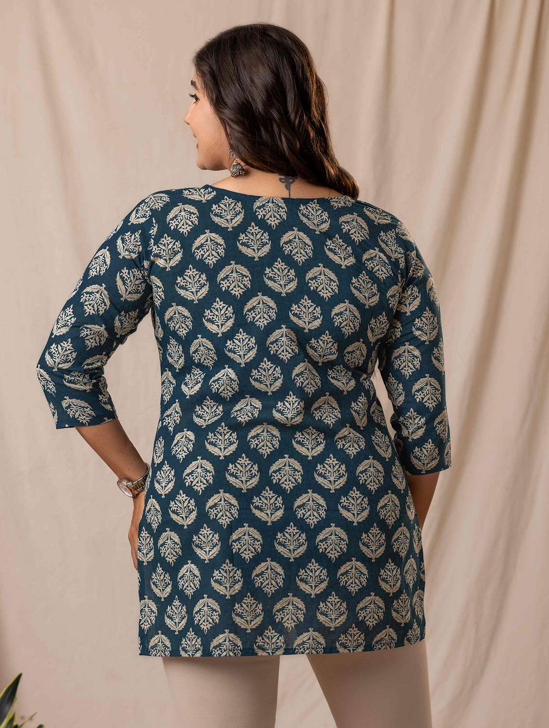 women printed three quarter sleeve straight kurti - 22020001 -  Standard Image - 1