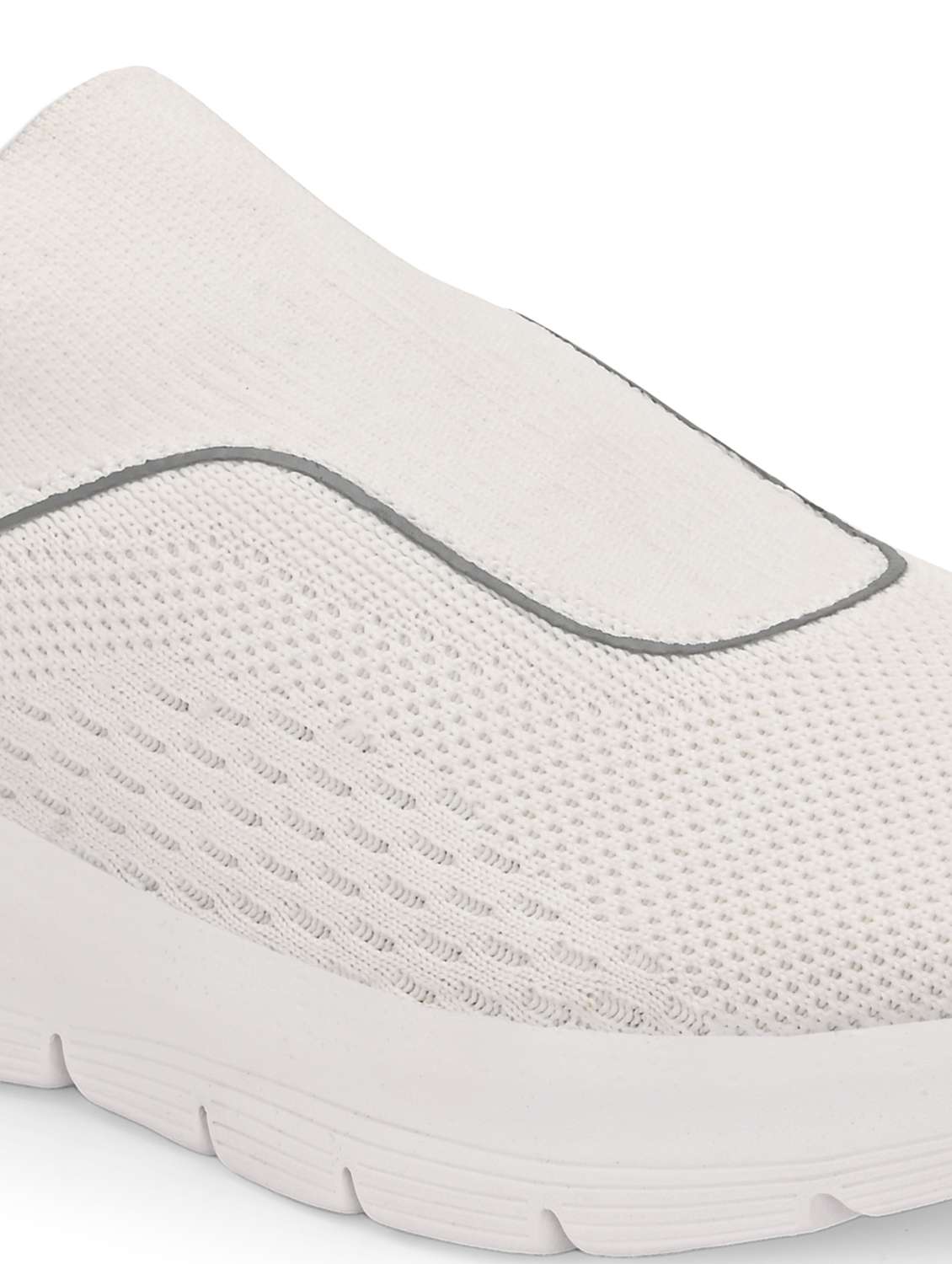 women white slip on sports shoe - 22020340 -  Standard Image - 4