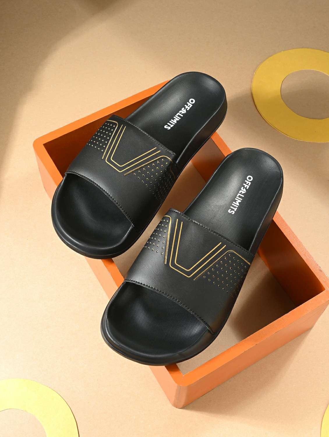 men solid slip on slider