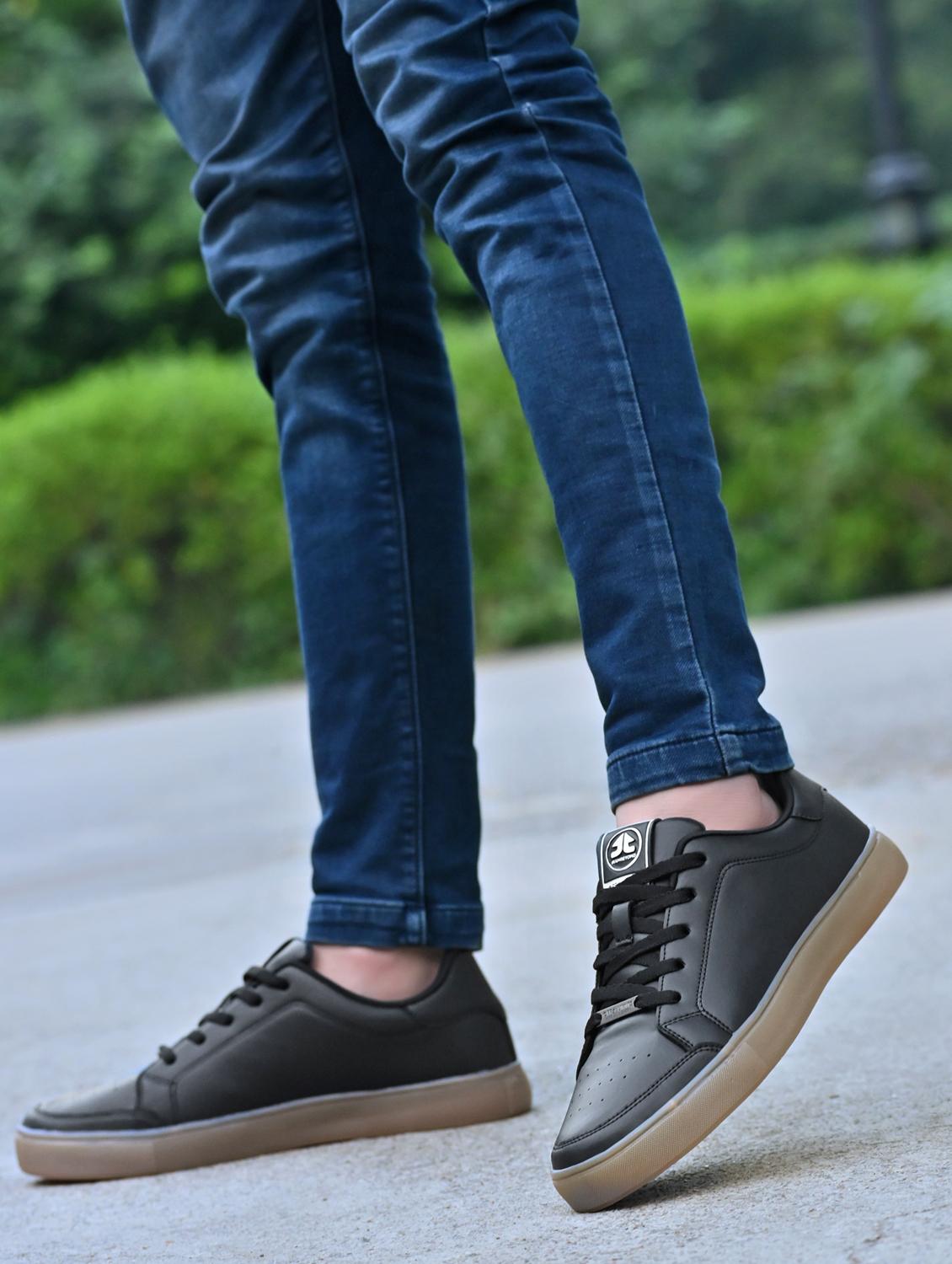 men black lace up sneaker - 22020518 -  Standard Image - 1