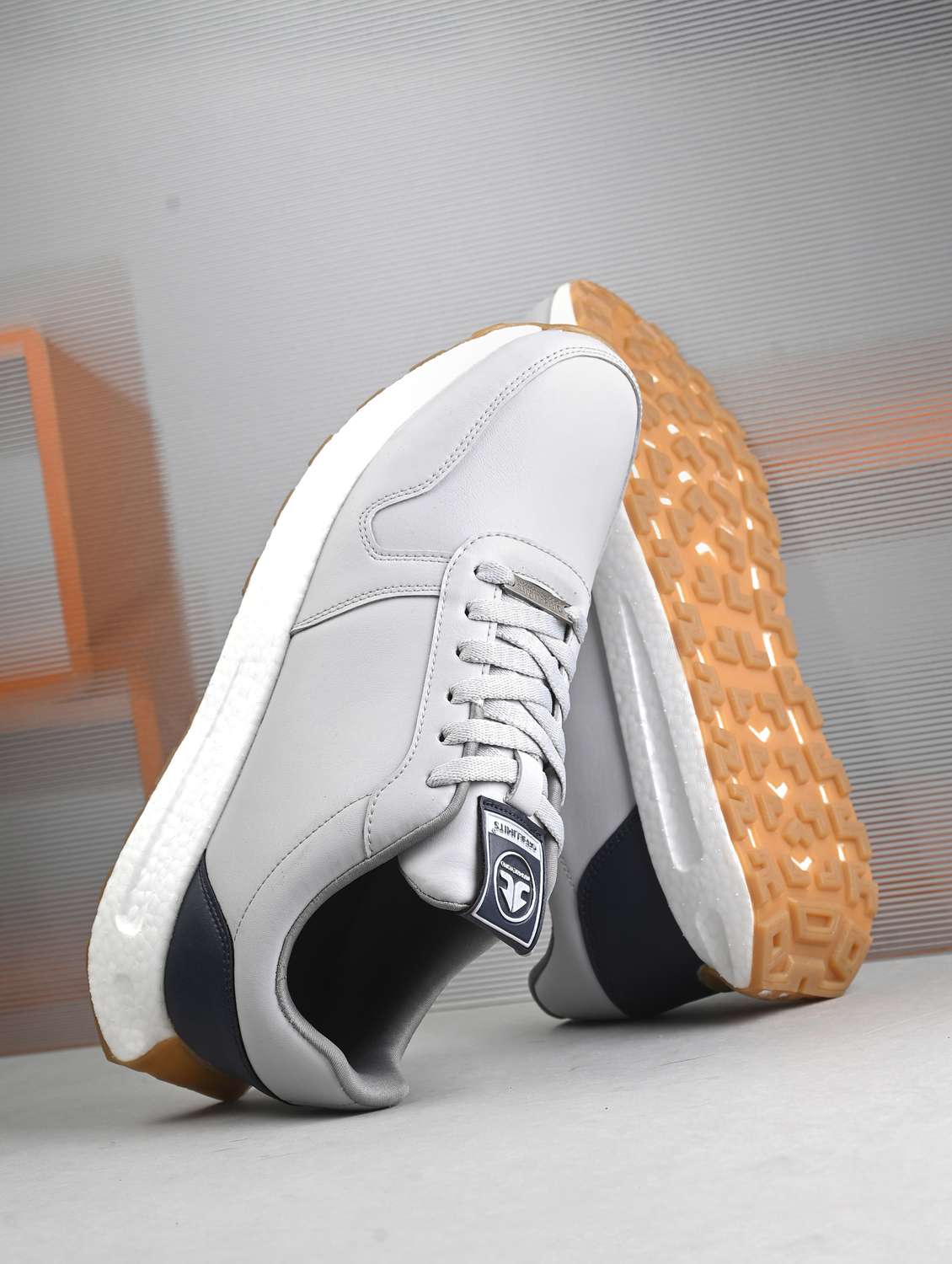 men solid grey lace up shoe