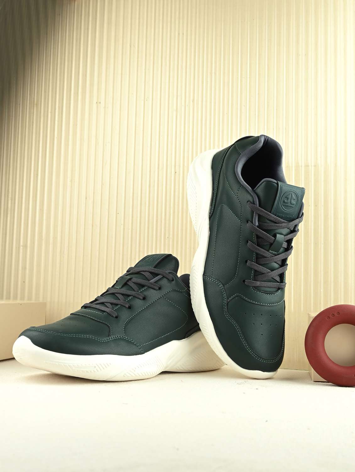 men green lace up shoe