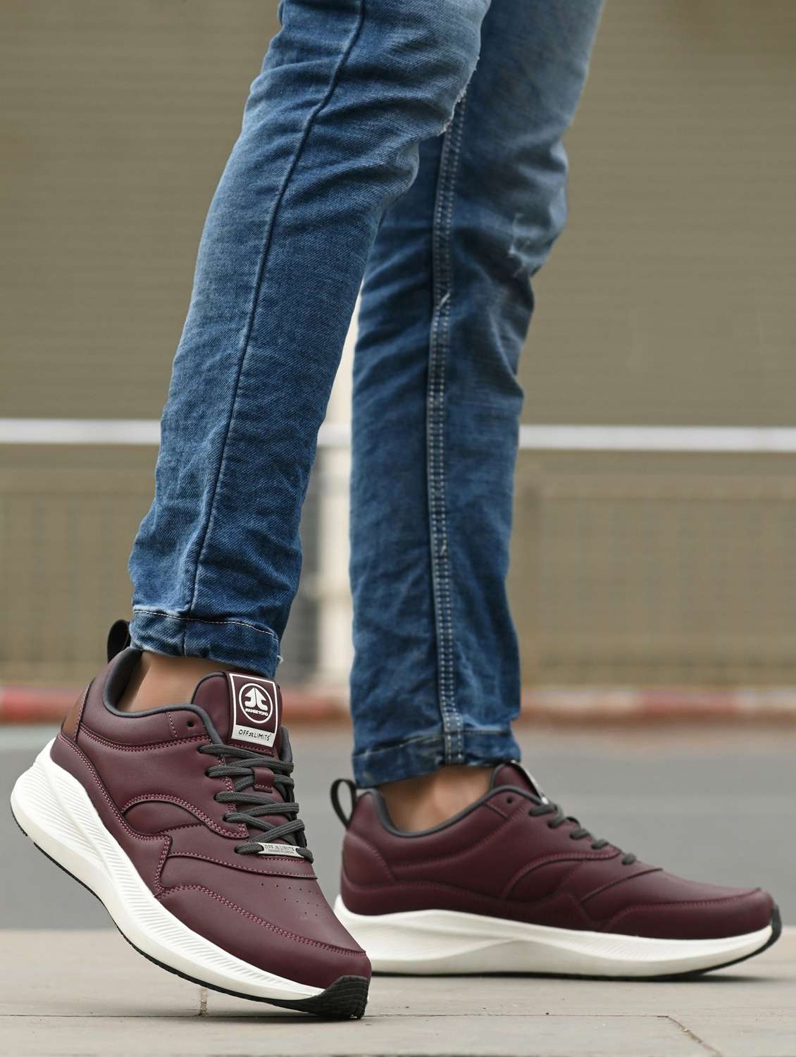men solid maroon sport shoe - 22020633 -  Standard Image - 1