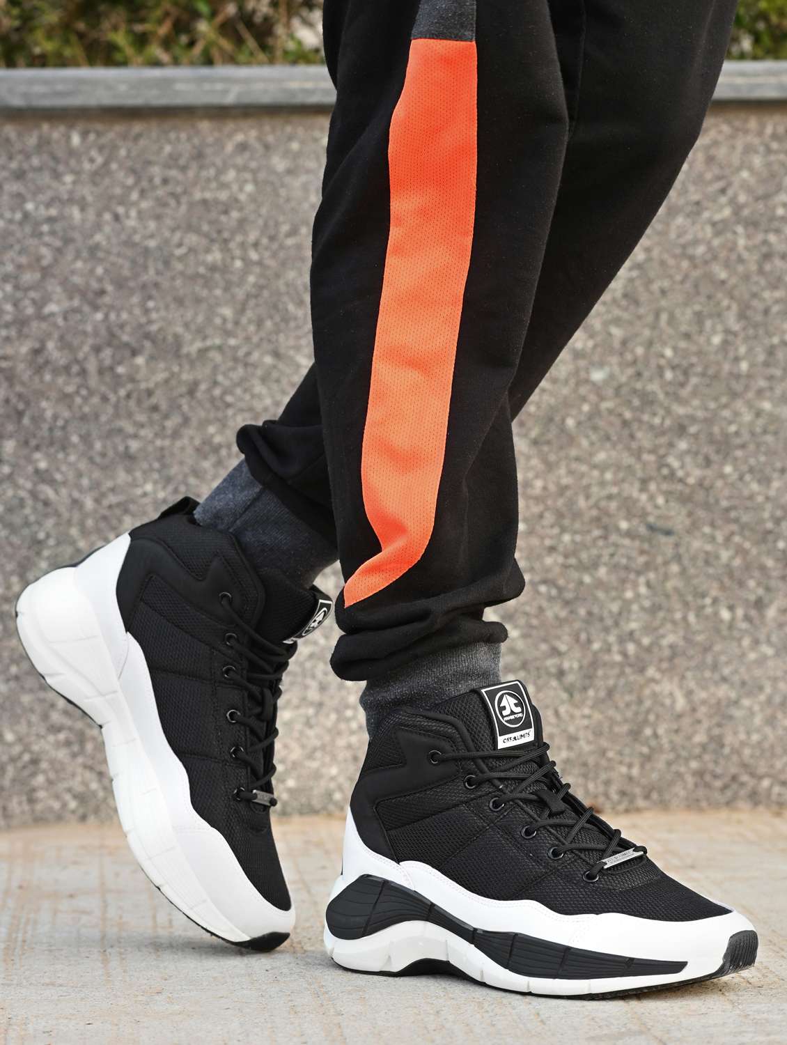 men solid black sport shoe - 22020651 -  Standard Image - 1