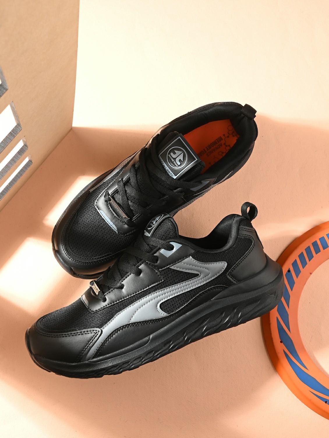 men solid black sport shoe - 22020667 - Zoom Image - 0