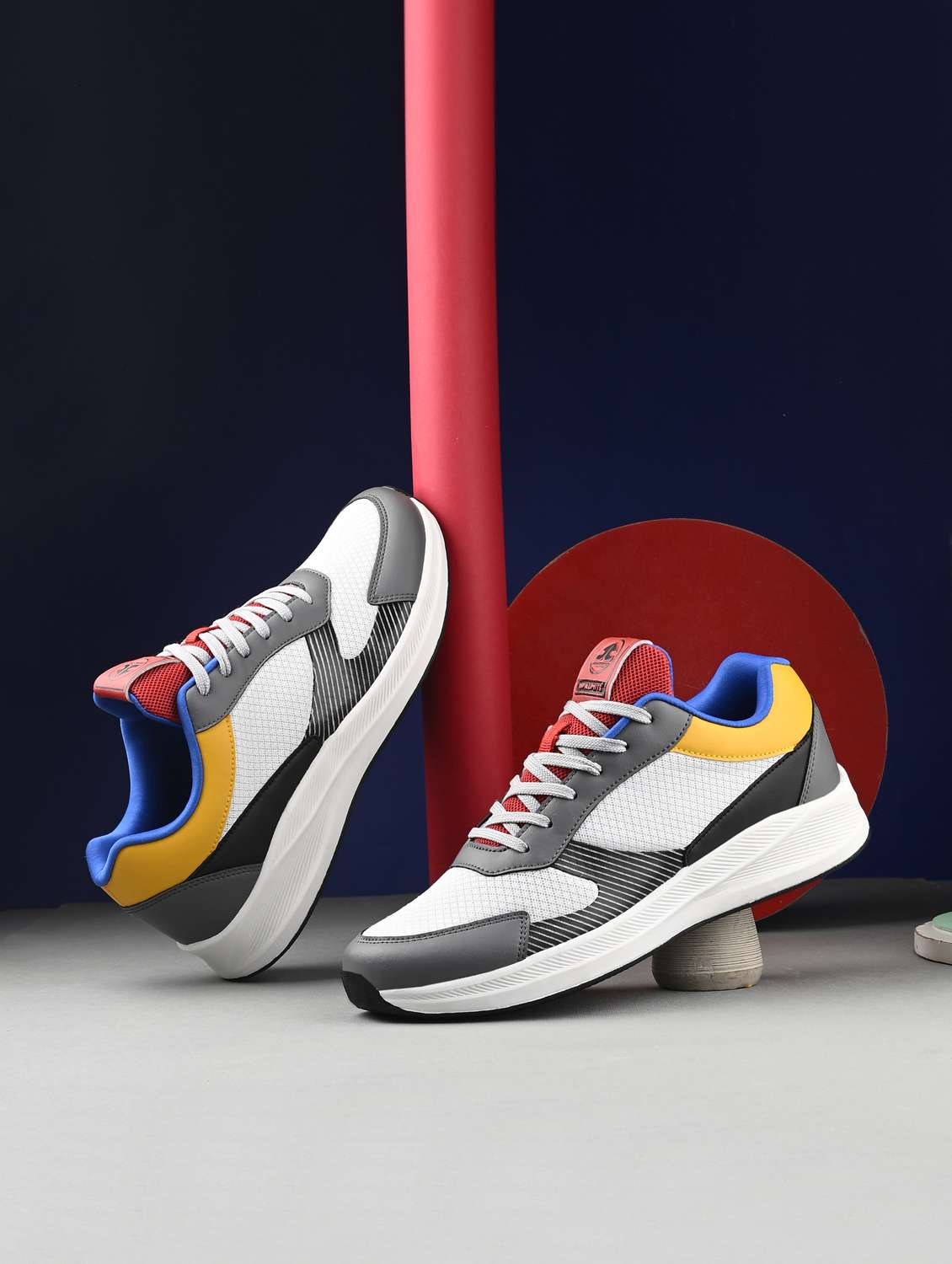 men color block lace up sneaker