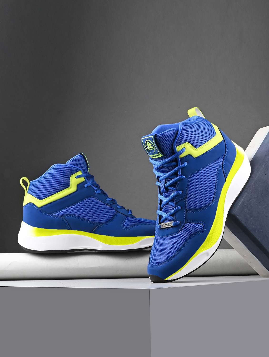 men blue lace up sport shoe