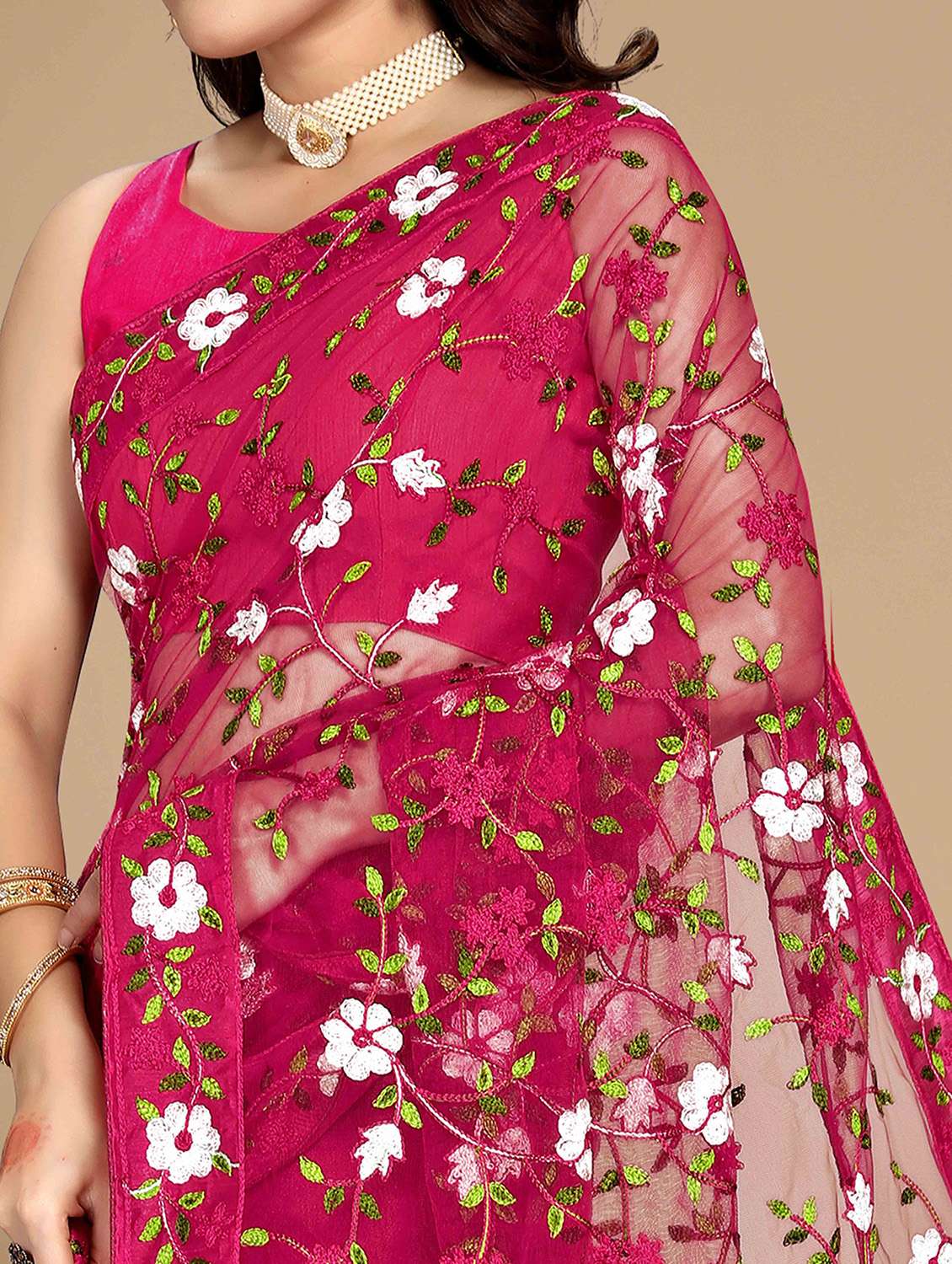 women floral embroidered saree with blouse - 22021353 -  Standard Image - 4