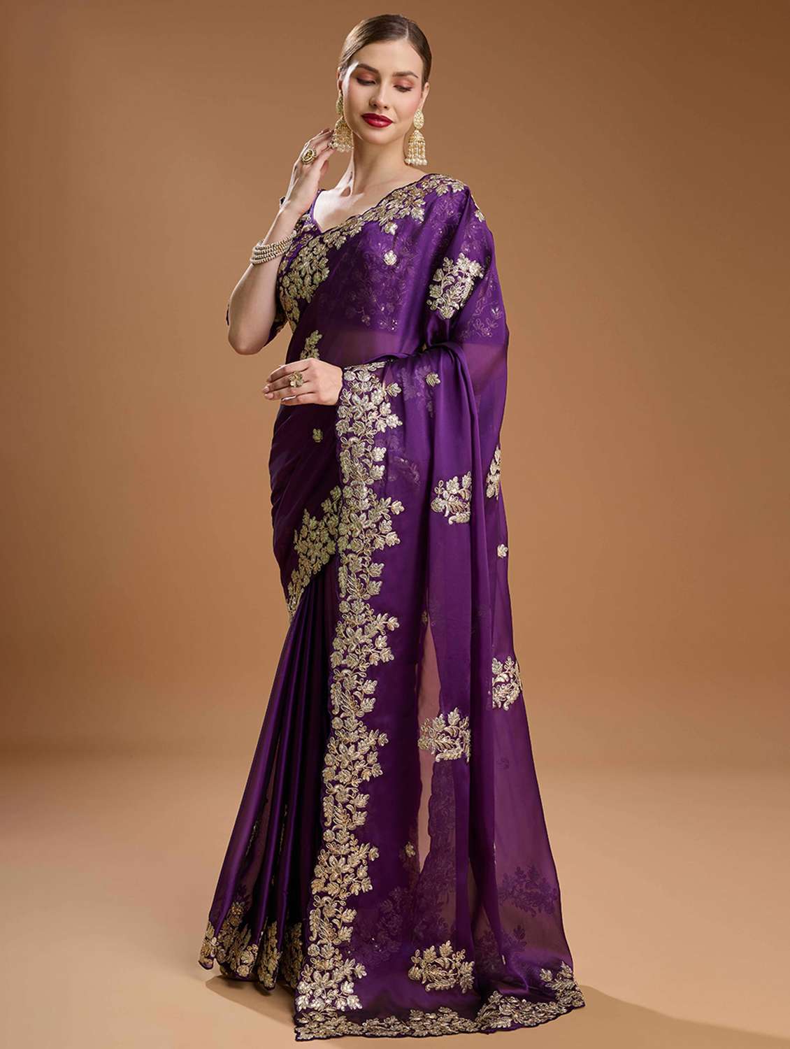 women solid with work embroidered saree with blouse - 22021377 -  Standard Image - 1