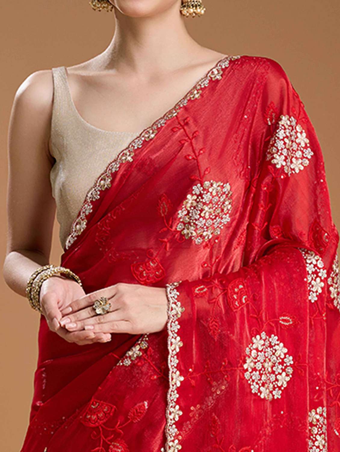 women solid with work embroidered saree with blouse - 22021380 -  Standard Image - 4