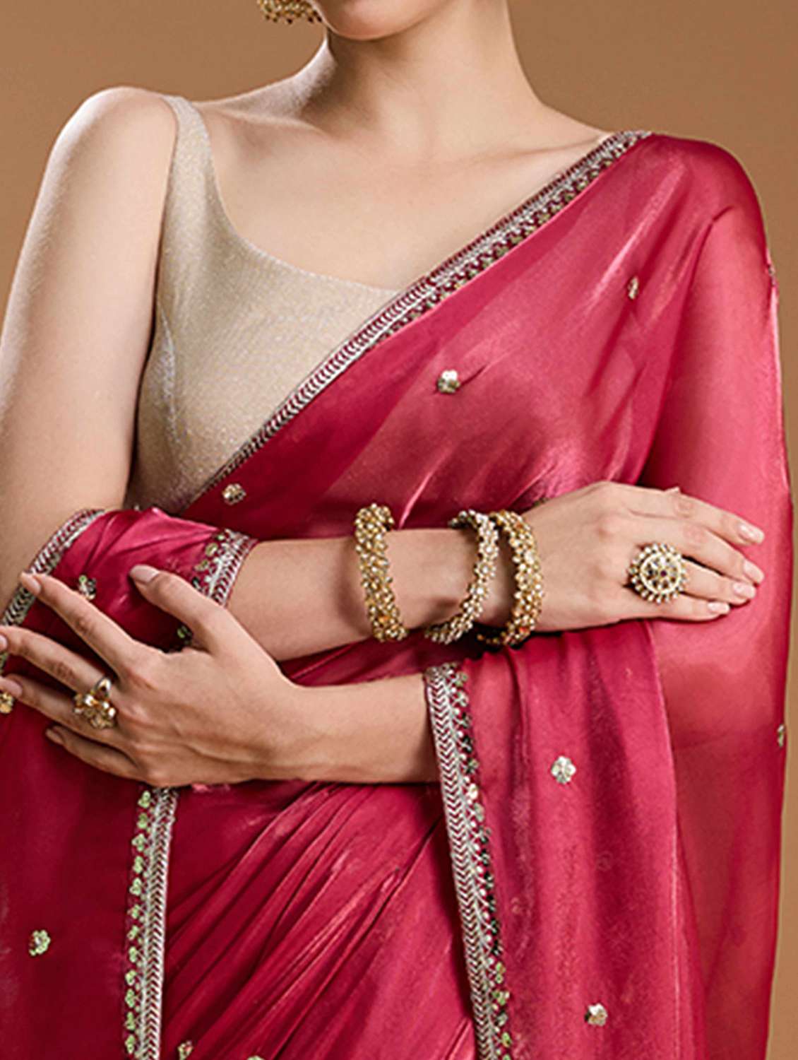 women solid with work embroidered saree with blouse - 22021381 - Standard Image - 4