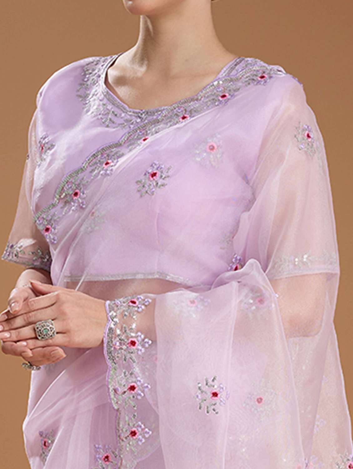 women solid with work embroidered saree with blouse - 22021382 -  Standard Image - 4