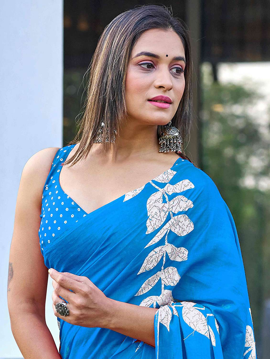 women printed half & half saree with blouse - 22021400 -  Standard Image - 4