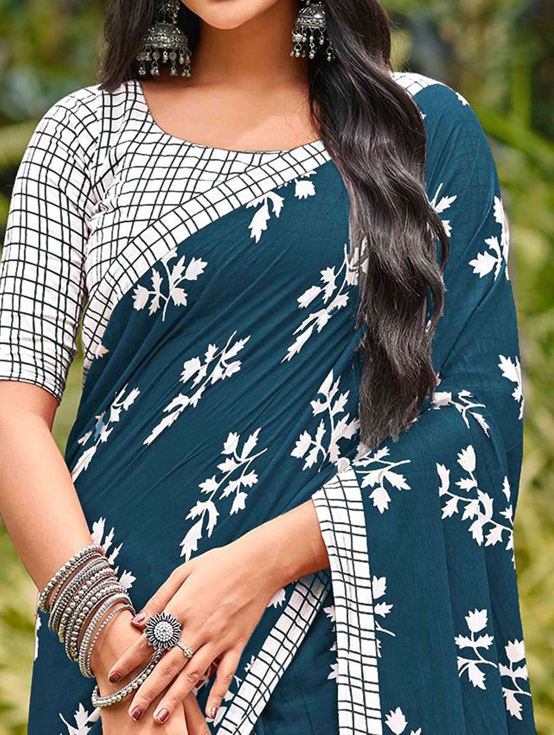 women printed casual wear saree with blouse - 22021401 -  Standard Image - 4