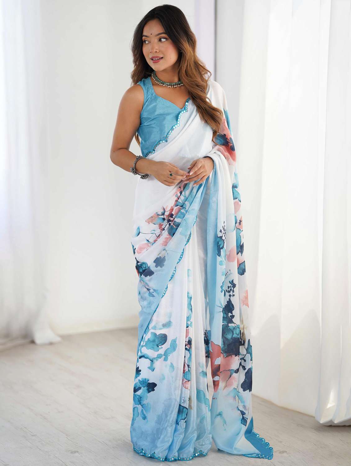 women floral printed saree with blouse - 22021434 -  Standard Image - 1