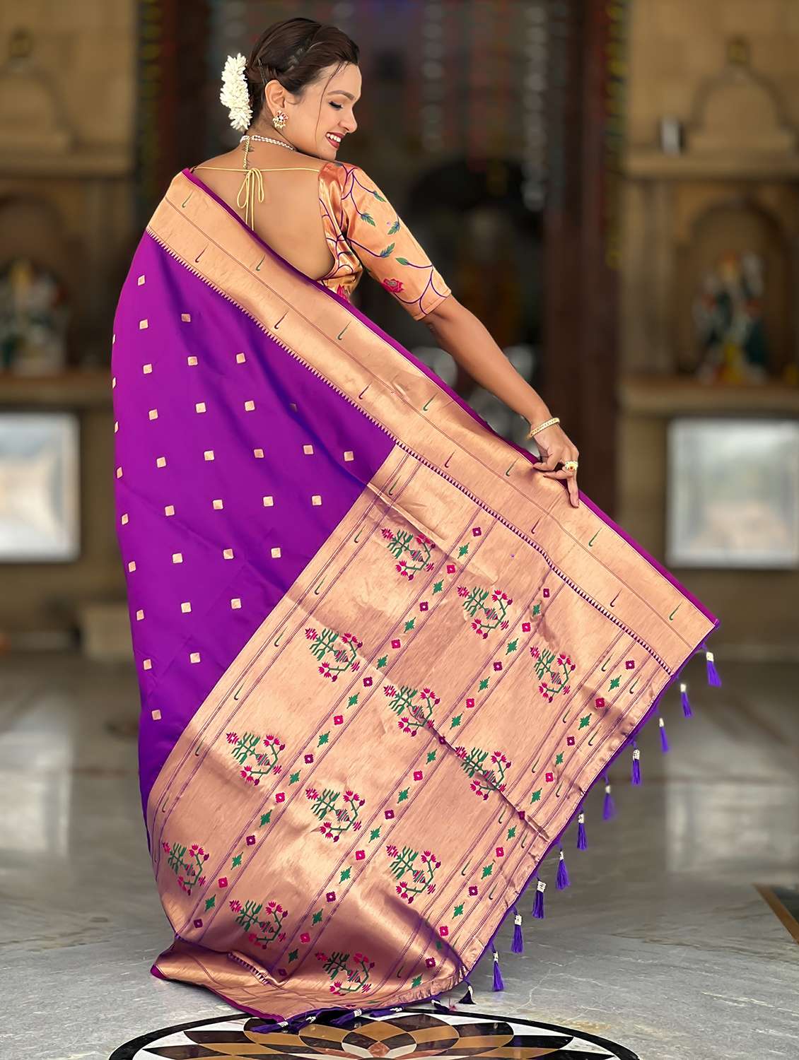 women self design paithani saree with blouse - 22022393 - Standard Image - 1