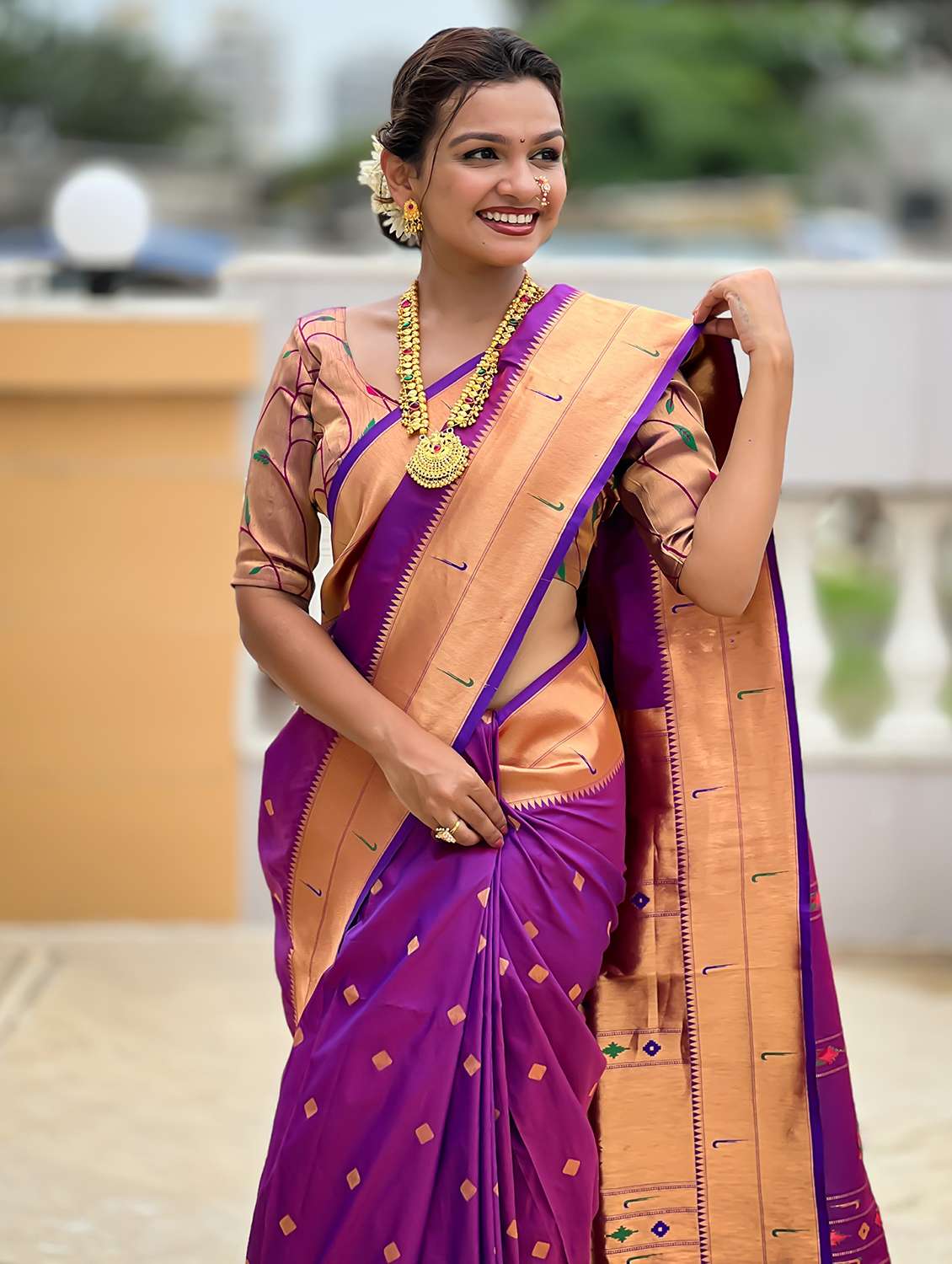 women self design paithani saree with blouse - 22022395 -  Standard Image - 4