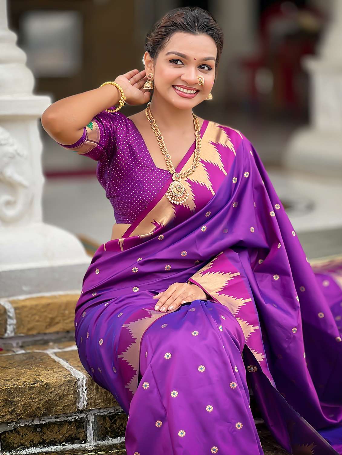 women self design paithani saree with blouse - 22022399 - Standard Image - 4