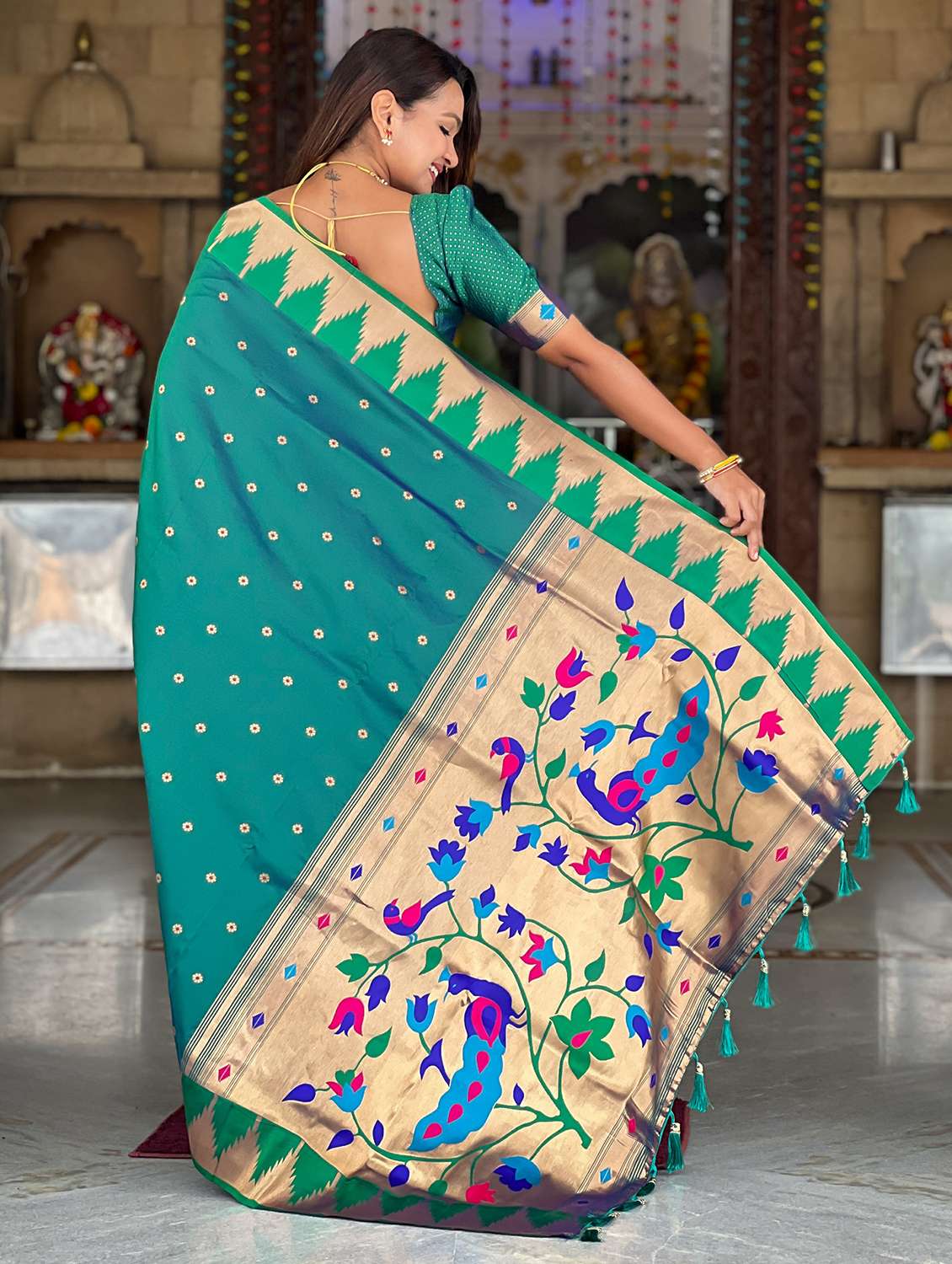 women self design paithani saree with blouse - 22022402 -  Standard Image - 4